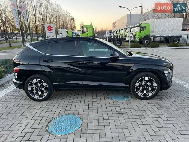 Черный Хендай Kona Electric, объемом двигателя 0 л и пробегом 28 тыс. км за 35999 $, фото 3 на Automoto.ua