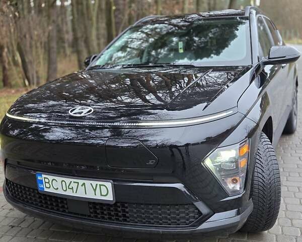 Черный Хендай Kona Electric, объемом двигателя 0 л и пробегом 8 тыс. км за 26350 $, фото 2 на Automoto.ua