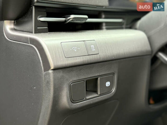 Черный Хендай Kona Electric, объемом двигателя 0 л и пробегом 10 тыс. км за 25399 $, фото 41 на Automoto.ua