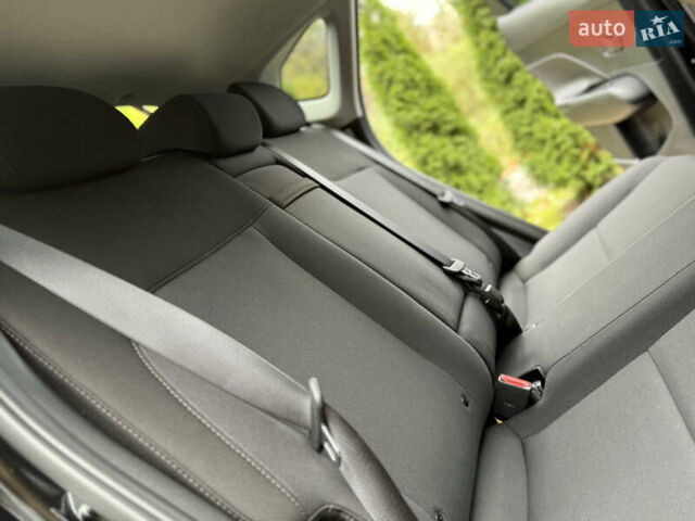 Черный Хендай Kona Electric, объемом двигателя 0 л и пробегом 10 тыс. км за 25399 $, фото 67 на Automoto.ua