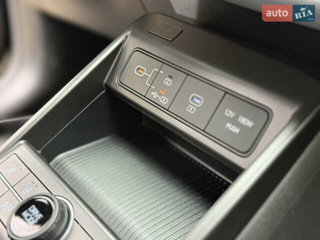 Черный Хендай Kona Electric, объемом двигателя 0 л и пробегом 10 тыс. км за 25399 $, фото 78 на Automoto.ua