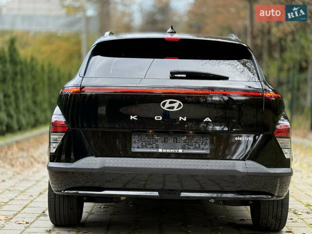 Черный Хендай Kona Electric, объемом двигателя 0 л и пробегом 10 тыс. км за 25399 $, фото 21 на Automoto.ua