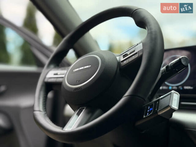 Черный Хендай Kona Electric, объемом двигателя 0 л и пробегом 10 тыс. км за 25399 $, фото 81 на Automoto.ua