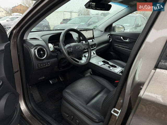 Коричневий Хендай Kona Electric, об'ємом двигуна 0 л та пробігом 59 тис. км за 23400 $, фото 35 на Automoto.ua