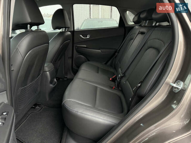 Коричневий Хендай Kona Electric, об'ємом двигуна 0 л та пробігом 59 тис. км за 23400 $, фото 78 на Automoto.ua