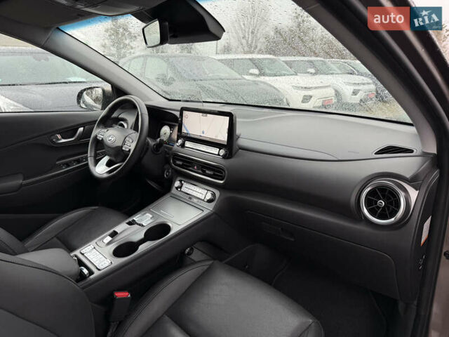 Коричневий Хендай Kona Electric, об'ємом двигуна 0 л та пробігом 59 тис. км за 23400 $, фото 90 на Automoto.ua