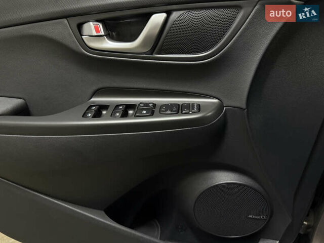 Коричневий Хендай Kona Electric, об'ємом двигуна 0 л та пробігом 59 тис. км за 23400 $, фото 7 на Automoto.ua