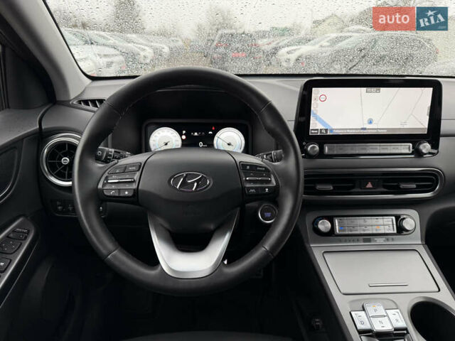 Коричневий Хендай Kona Electric, об'ємом двигуна 0 л та пробігом 59 тис. км за 23400 $, фото 41 на Automoto.ua