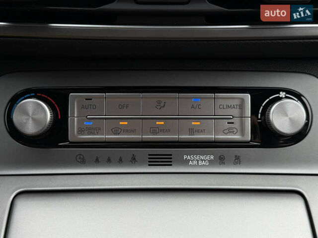 Коричневий Хендай Kona Electric, об'ємом двигуна 0 л та пробігом 59 тис. км за 23400 $, фото 59 на Automoto.ua