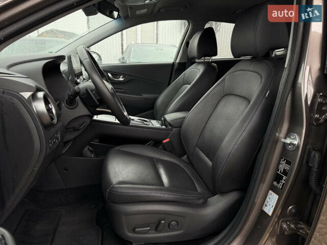 Коричневий Хендай Kona Electric, об'ємом двигуна 0 л та пробігом 59 тис. км за 23400 $, фото 36 на Automoto.ua