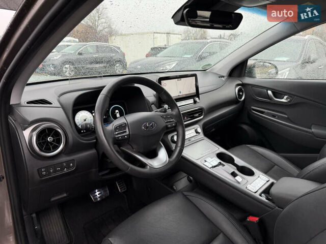 Коричневий Хендай Kona Electric, об'ємом двигуна 0 л та пробігом 59 тис. км за 23400 $, фото 34 на Automoto.ua