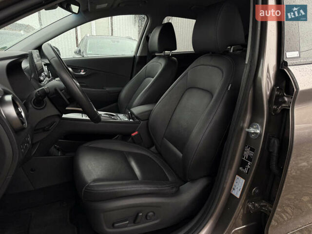 Коричневий Хендай Kona Electric, об'ємом двигуна 0 л та пробігом 59 тис. км за 23400 $, фото 37 на Automoto.ua