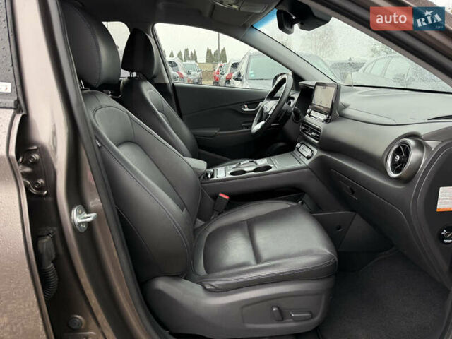 Коричневий Хендай Kona Electric, об'ємом двигуна 0 л та пробігом 59 тис. км за 23400 $, фото 93 на Automoto.ua