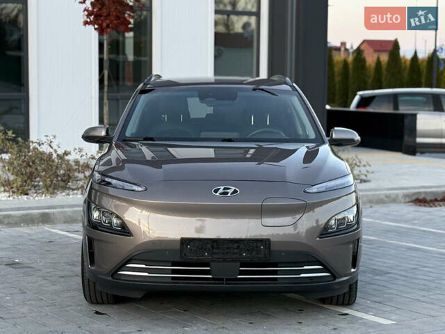 Коричневый Хендай Kona Electric, объемом двигателя 0 л и пробегом 63 тыс. км за 17300 $, фото 1 на Automoto.ua