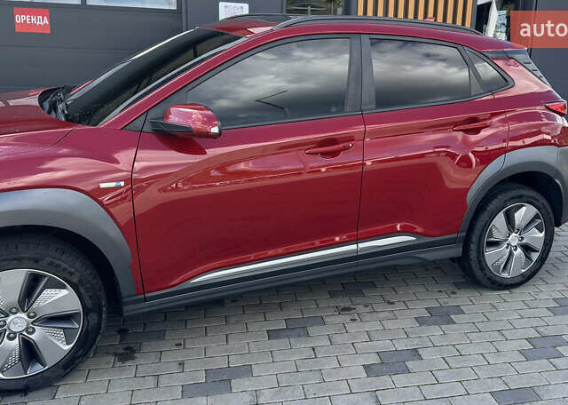 Червоний Хендай Kona Electric, об'ємом двигуна 0 л та пробігом 126 тис. км за 16950 $, фото 1 на Automoto.ua