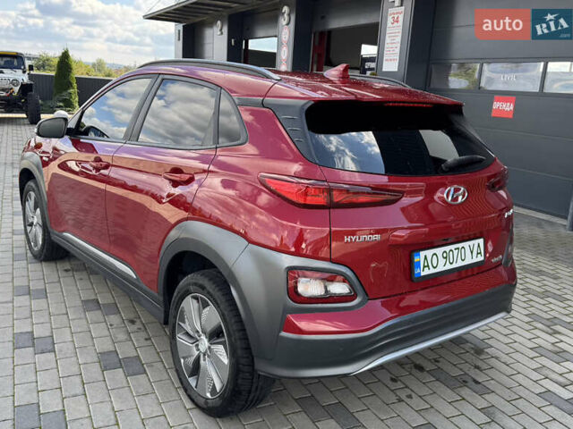 Червоний Хендай Kona Electric, об'ємом двигуна 0 л та пробігом 126 тис. км за 16950 $, фото 2 на Automoto.ua