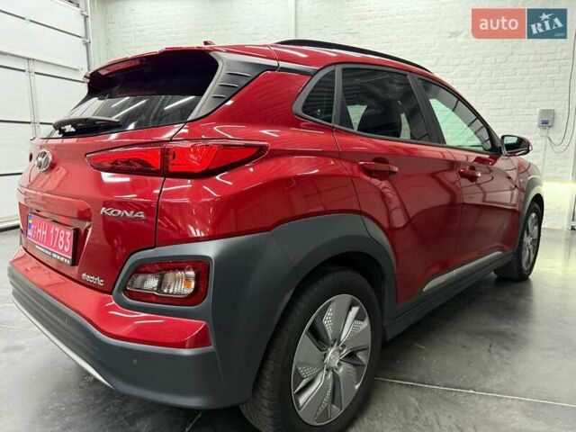 Червоний Хендай Kona Electric, об'ємом двигуна 0 л та пробігом 85 тис. км за 17933 $, фото 6 на Automoto.ua