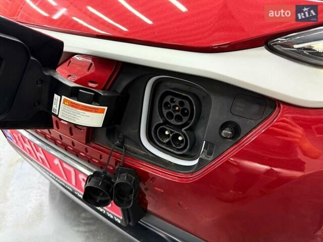 Червоний Хендай Kona Electric, об'ємом двигуна 0 л та пробігом 85 тис. км за 17933 $, фото 9 на Automoto.ua