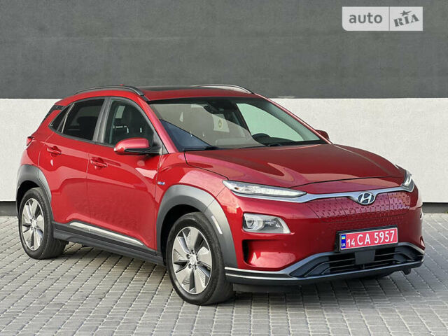 Красный Хендай Kona Electric, объемом двигателя 0 л и пробегом 87 тыс. км за 18700 $, фото 14 на Automoto.ua