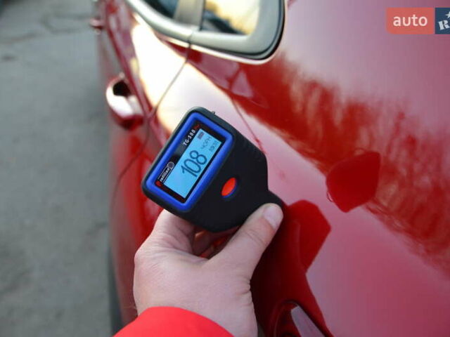 Красный Хендай Kona Electric, объемом двигателя 0 л и пробегом 125 тыс. км за 17500 $, фото 40 на Automoto.ua