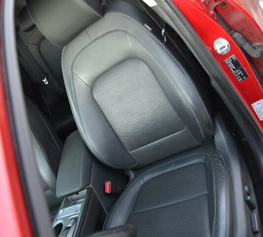 Красный Хендай Kona Electric, объемом двигателя 0 л и пробегом 125 тыс. км за 17500 $, фото 30 на Automoto.ua