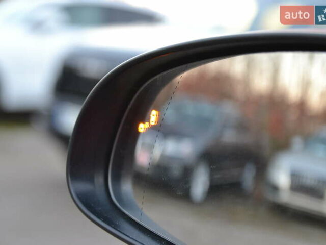 Красный Хендай Kona Electric, объемом двигателя 0 л и пробегом 125 тыс. км за 17500 $, фото 29 на Automoto.ua