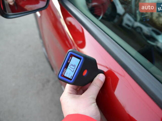 Красный Хендай Kona Electric, объемом двигателя 0 л и пробегом 125 тыс. км за 17500 $, фото 32 на Automoto.ua