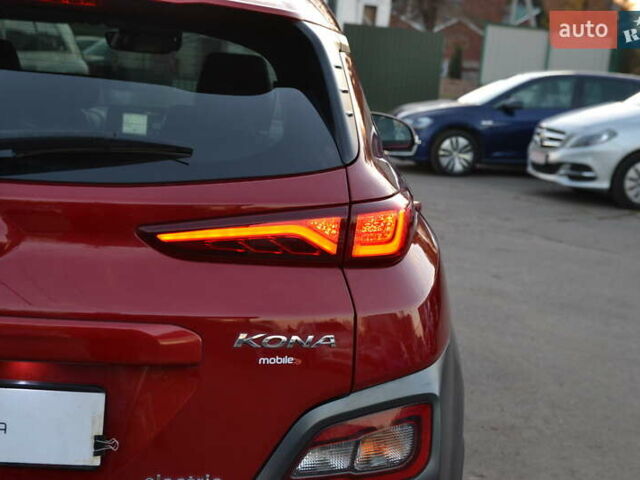 Красный Хендай Kona Electric, объемом двигателя 0 л и пробегом 125 тыс. км за 17500 $, фото 17 на Automoto.ua