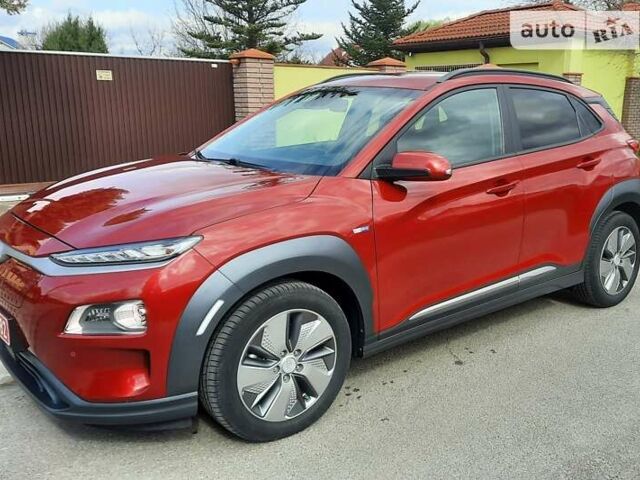 Красный Хендай Kona Electric, объемом двигателя 0 л и пробегом 67 тыс. км за 19999 $, фото 9 на Automoto.ua