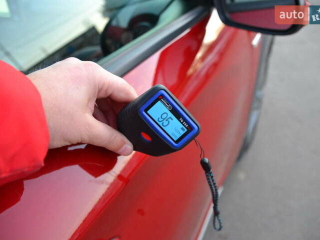 Красный Хендай Kona Electric, объемом двигателя 0 л и пробегом 125 тыс. км за 17500 $, фото 36 на Automoto.ua