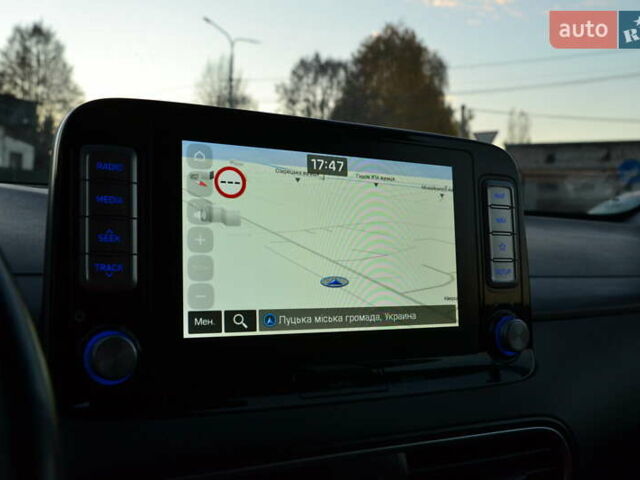 Красный Хендай Kona Electric, объемом двигателя 0 л и пробегом 125 тыс. км за 17500 $, фото 26 на Automoto.ua