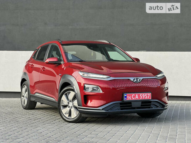 Красный Хендай Kona Electric, объемом двигателя 0 л и пробегом 87 тыс. км за 18700 $, фото 11 на Automoto.ua