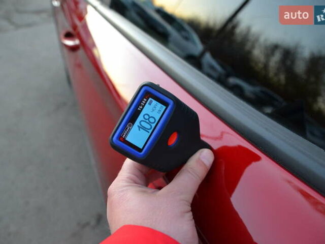 Красный Хендай Kona Electric, объемом двигателя 0 л и пробегом 125 тыс. км за 17500 $, фото 41 на Automoto.ua