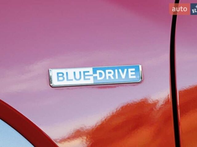 Красный Хендай Kona Electric, объемом двигателя 0 л и пробегом 89 тыс. км за 17950 $, фото 42 на Automoto.ua