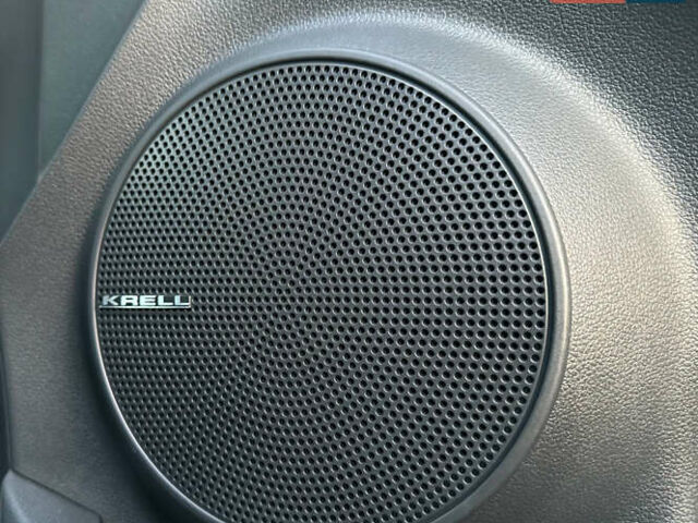 Красный Хендай Kona Electric, объемом двигателя 0 л и пробегом 99 тыс. км за 18350 $, фото 14 на Automoto.ua