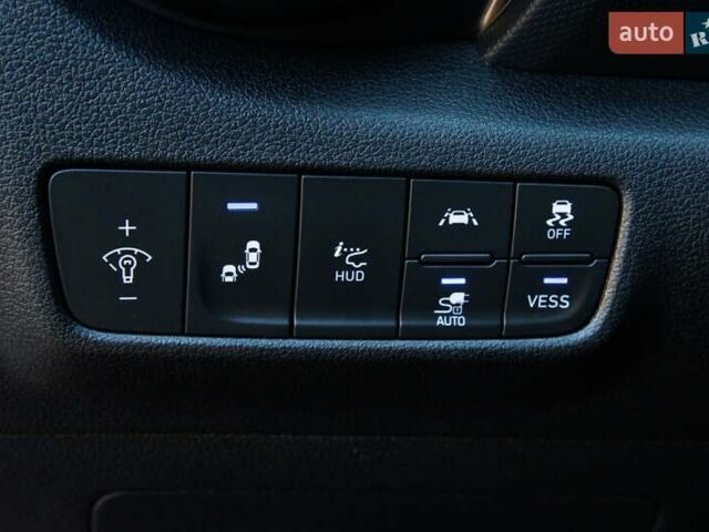 Красный Хендай Kona Electric, объемом двигателя 0 л и пробегом 89 тыс. км за 17950 $, фото 63 на Automoto.ua