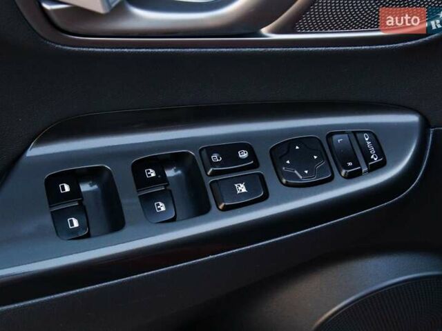 Красный Хендай Kona Electric, объемом двигателя 0 л и пробегом 89 тыс. км за 17950 $, фото 57 на Automoto.ua