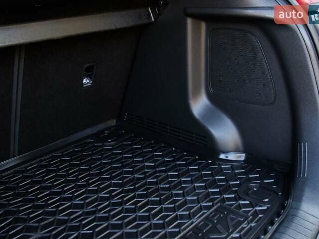 Красный Хендай Kona Electric, объемом двигателя 0 л и пробегом 89 тыс. км за 17950 $, фото 49 на Automoto.ua