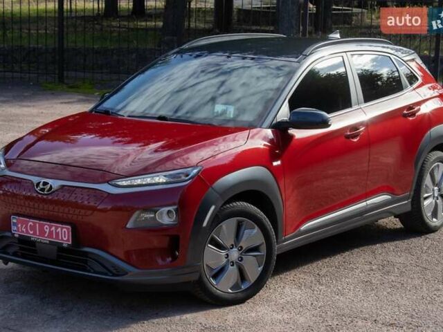 Красный Хендай Kona Electric, объемом двигателя 0 л и пробегом 89 тыс. км за 17950 $, фото 6 на Automoto.ua