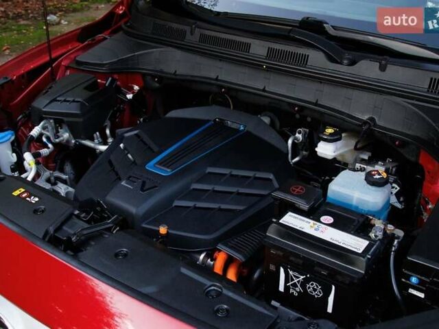 Красный Хендай Kona Electric, объемом двигателя 0 л и пробегом 89 тыс. км за 17950 $, фото 30 на Automoto.ua