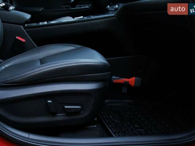 Красный Хендай Kona Electric, объемом двигателя 0 л и пробегом 89 тыс. км за 17950 $, фото 75 на Automoto.ua