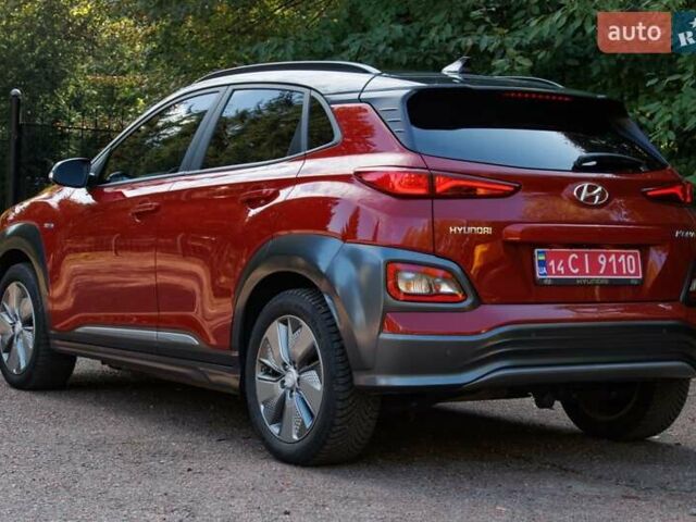 Красный Хендай Kona Electric, объемом двигателя 0 л и пробегом 89 тыс. км за 17950 $, фото 23 на Automoto.ua