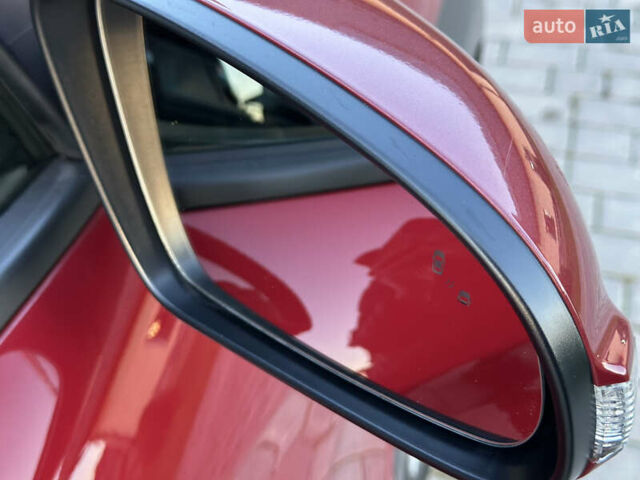 Красный Хендай Kona Electric, объемом двигателя 0 л и пробегом 99 тыс. км за 18350 $, фото 30 на Automoto.ua