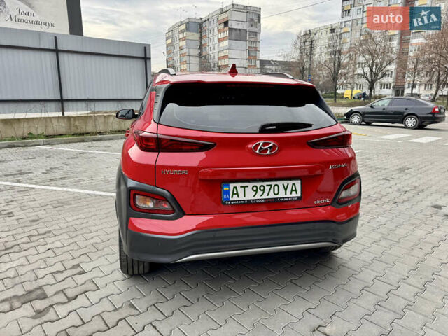 Красный Хендай Kona Electric, объемом двигателя 0 л и пробегом 100 тыс. км за 17900 $, фото 6 на Automoto.ua