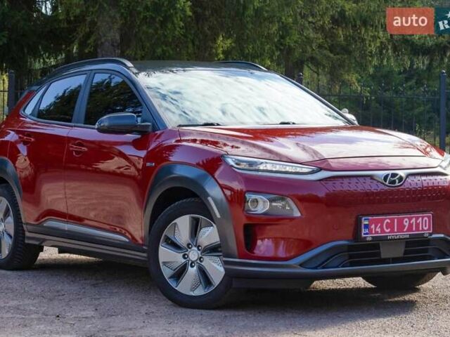 Красный Хендай Kona Electric, объемом двигателя 0 л и пробегом 89 тыс. км за 17950 $, фото 1 на Automoto.ua