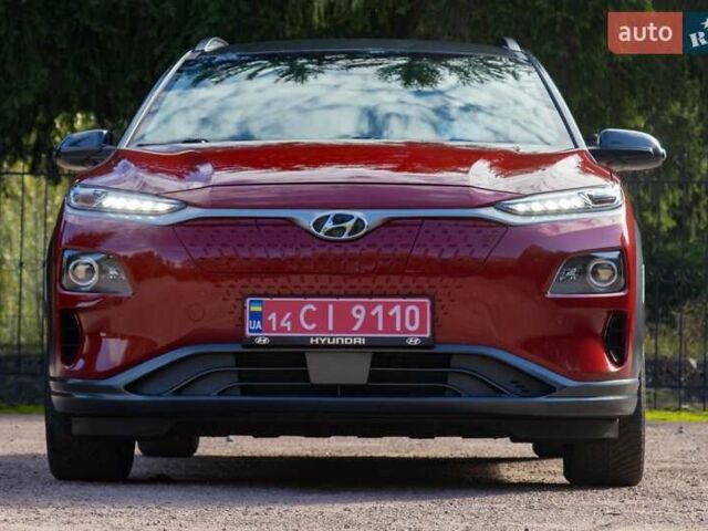Красный Хендай Kona Electric, объемом двигателя 0 л и пробегом 89 тыс. км за 17950 $, фото 8 на Automoto.ua