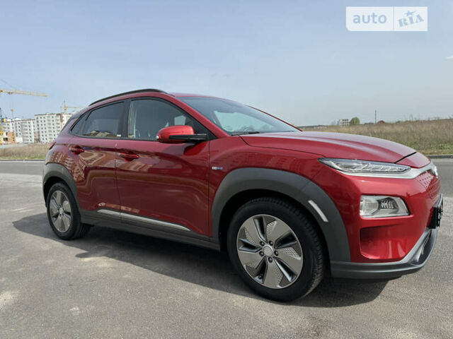 Красный Хендай Kona Electric, объемом двигателя 0 л и пробегом 35 тыс. км за 18000 $, фото 11 на Automoto.ua