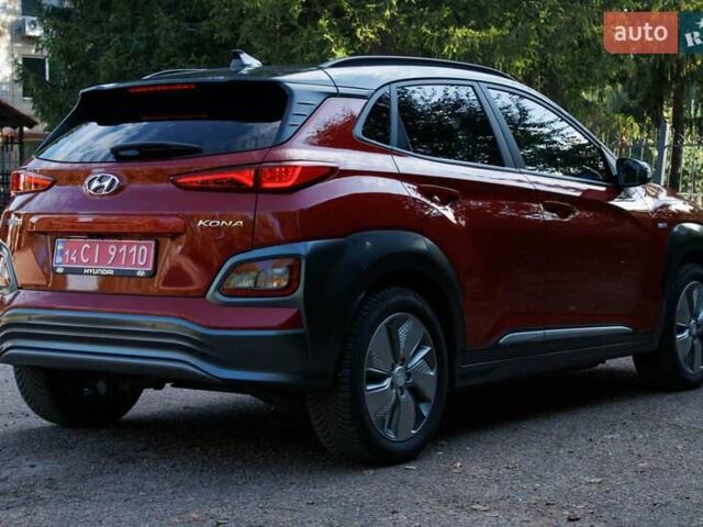 Красный Хендай Kona Electric, объемом двигателя 0 л и пробегом 89 тыс. км за 17950 $, фото 26 на Automoto.ua
