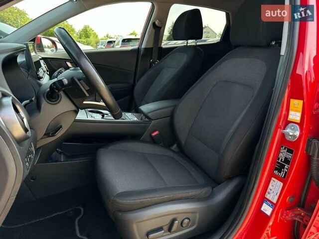 Красный Хендай Kona Electric, объемом двигателя 0 л и пробегом 113 тыс. км за 19900 $, фото 32 на Automoto.ua