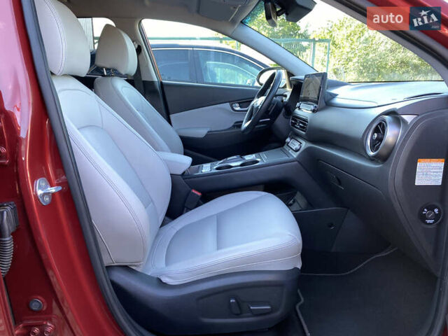 Червоний Хендай Kona Electric, об'ємом двигуна 0 л та пробігом 52 тис. км за 23200 $, фото 92 на Automoto.ua